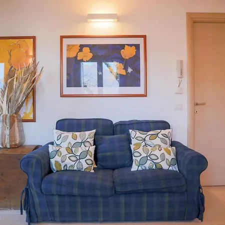 Grabbia 1 By Design Apartman *